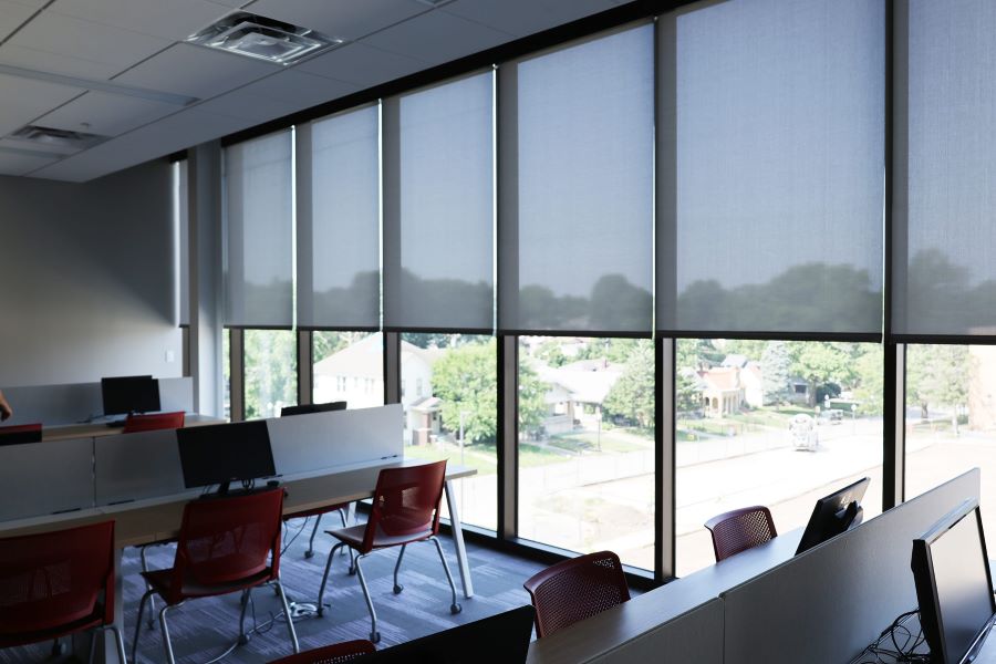 commercial roller blinds manufacturer