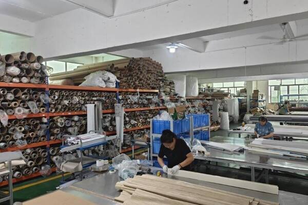 roller shade manufacturer 1