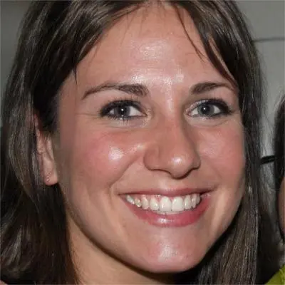 Lisa Clark - Distributor